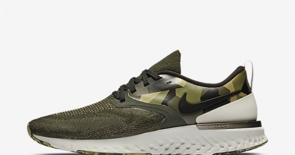 Nike odyssey react on sale flyknit 2 camo